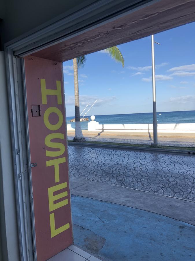 Hostel Frente Al Mar Tropico 20º Cozumel Exterior photo
