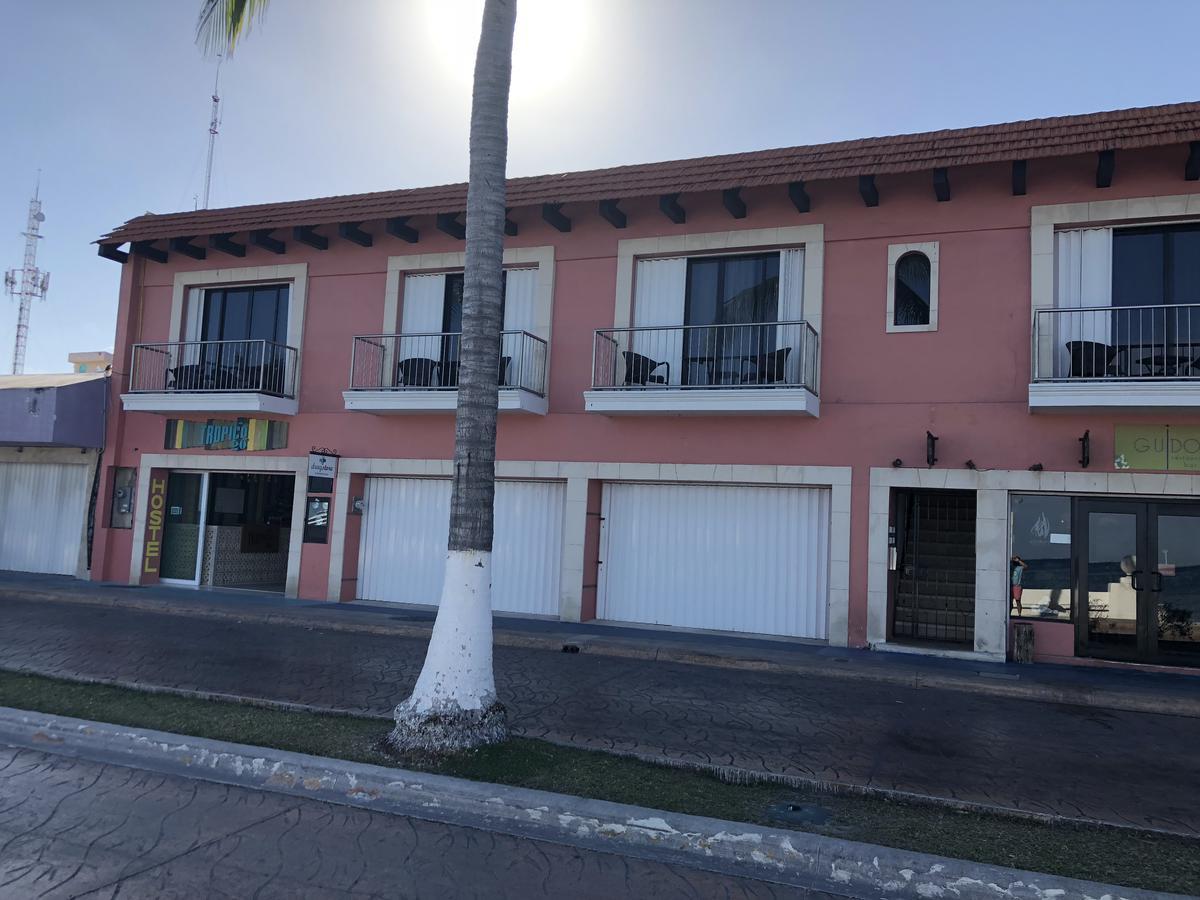 Hostel Frente Al Mar Tropico 20º Cozumel Exterior photo